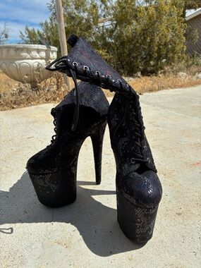 Pleaser Black Lace-Up Platform Heeled Ankle Boots